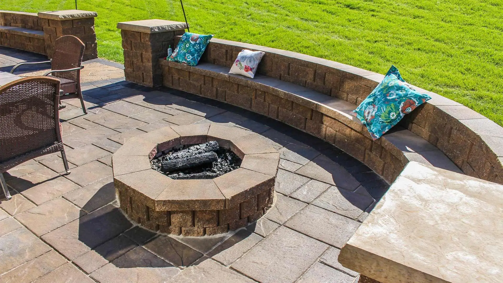 Custom seating wall next to a fireplace in Valley, NE.